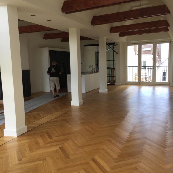 Wash & Shine Building Services - Joosten Vastgoed Beheer - Heeren Makelaars te Amsterdam